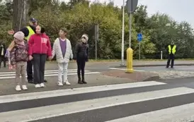 Bezpieczna droga do szkoły &ndash; październikowe spotkania z policjantami 49