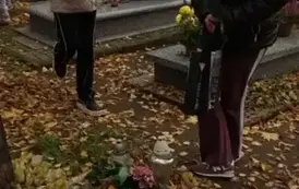 Pamięć i szacunek &ndash; uczniowie wolontariusze na cmentarzu w Pasłęku 3
