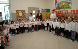 Przedszkolaki śpiewają hymn dla Niepodległej 2