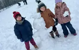 Śnieżna przygoda w naszym przedszkolu- zaskoczyła nas zima! 4