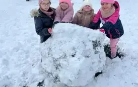 Śnieżna przygoda w naszym przedszkolu- zaskoczyła nas zima! 7