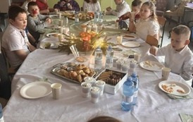 Wigilijne spotkania w klasach młodszych 6