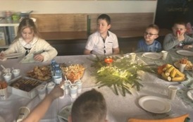 Wigilijne spotkania w klasach młodszych 10