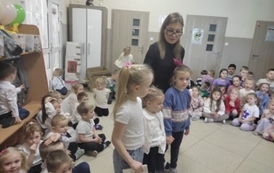 Spotkanie przedszkolak&oacute;w z policjantem &ndash; &bdquo;Bezpieczne ferie&rdquo;  2