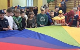 Bal karnawałowy klas I-III 82
