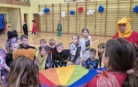 Bal karnawałowy klas I-III 123