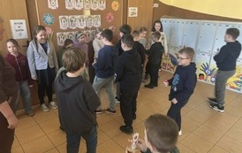 Dzień Kobiet w klasach I-III 3