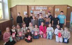 Dzień Kobiet w klasach I-III 11