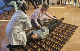 Lekcja, kt&oacute;ra ratuje życie &ndash; pierwsza pomoc w klasie Va 3