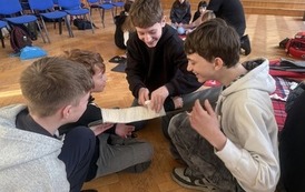 Warsztaty z pierwszej pomocy dla uczni&oacute;w klas 5b i 6a 8