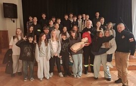 Warsztaty z pierwszej pomocy dla uczni&oacute;w klas 5b i 6a 41