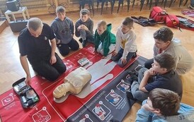 Warsztaty z pierwszej pomocy dla uczni&oacute;w klas 5b i 6a 47