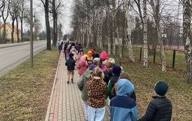 Głośno i kolorowo &ndash; klasy I&ndash;III witają wiosnę! 3
