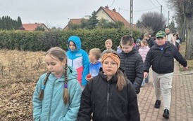 Głośno i kolorowo &ndash; klasy I&ndash;III witają wiosnę! 19