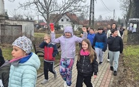 Głośno i kolorowo &ndash; klasy I&ndash;III witają wiosnę! 22