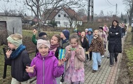 Głośno i kolorowo &ndash; klasy I&ndash;III witają wiosnę! 31