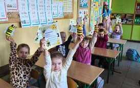 Warsztaty edukacyjne &bdquo;Pszczoły i ekologia&rdquo; w klasie 1b 12