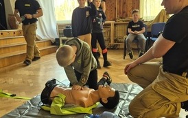 Pierwsza pomoc pod okiem profesjonalist&oacute;w 23