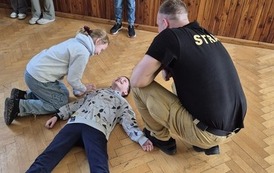 Pierwsza pomoc pod okiem profesjonalist&oacute;w 32