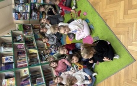 Wizyta przedszkolak&oacute;w w Bibliotece 45