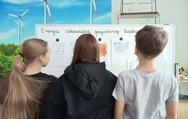 Si&oacute;dmoklasiści stawiają na energię słoneczną 8