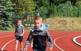 Sprintem do maratonu &ndash; przedszkolaki na stadionie! 44