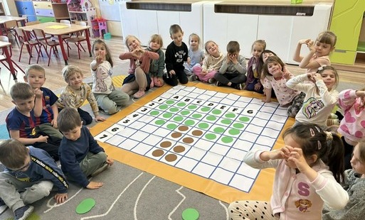 Podsumowanie programu „Kodowanie na dywanie”  u przedszkolaków