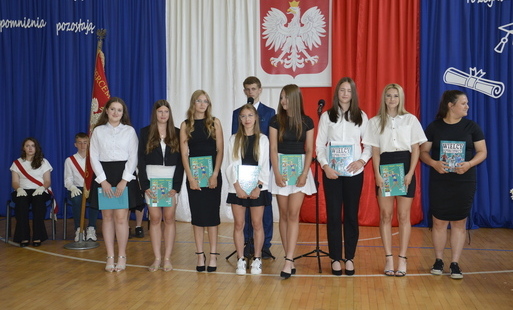 Uroczyste pożegnanie absolwentów klas 8a i 8b