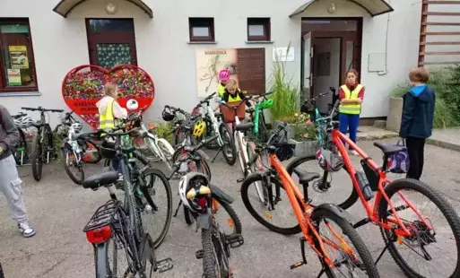 Rowerowa eskapada do Marianki- czyli jak czwartaki i szóstaki uczcili Europejski Dzień bez Samochodu